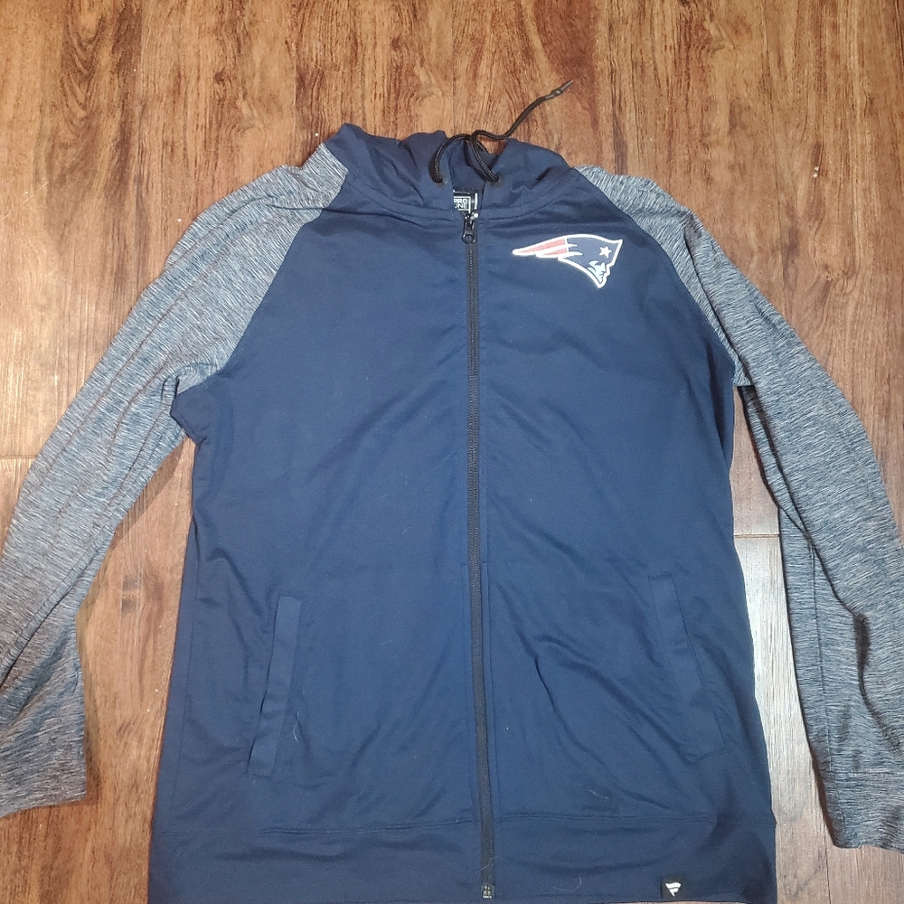 BNWOT Patriots fanatics women's zip up size L